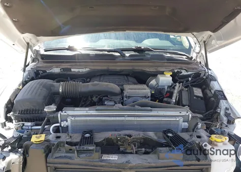 2020 Ram 1500 Laramie 4X4 5'7 Box from USA, damaged, VIN 1C6SRFJT1LN377445